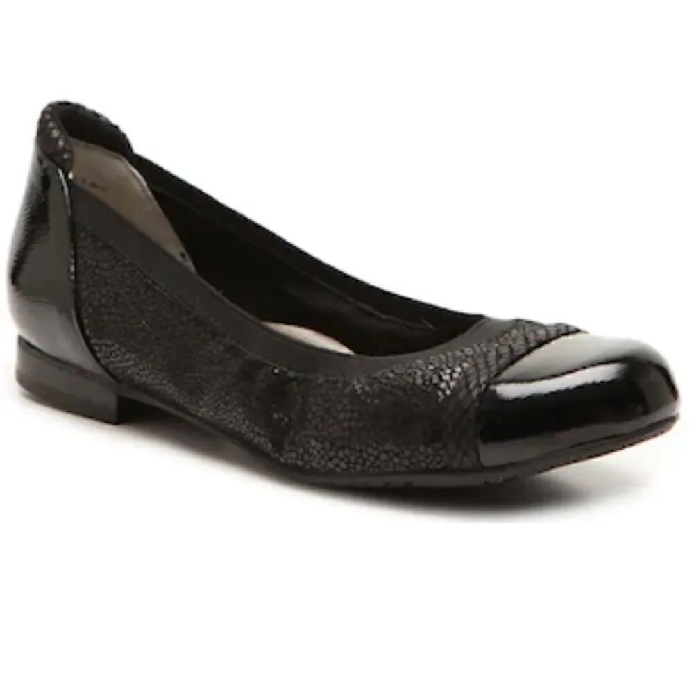 Ros Hommerson RONNIE Patent Leather and Pebbled Soft Sided Ballet Flats